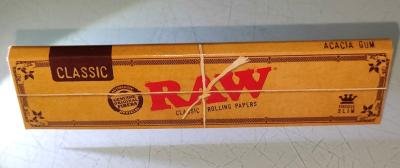 FEUILLES RAW CLASSIC KING SIZE SLIM.jpg