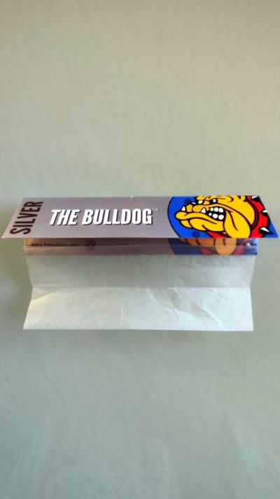 THE BULLDOG SILVER AVEC FILTRES CARTON.jpg